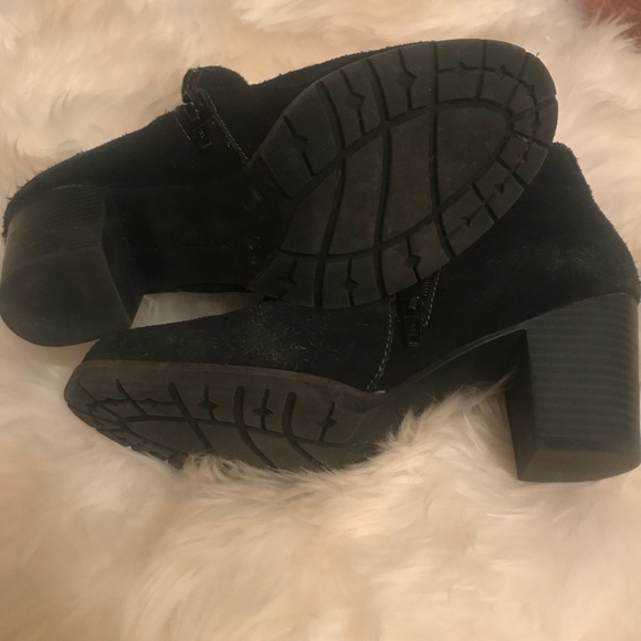 Clark’s booties - Picture 3 of 4